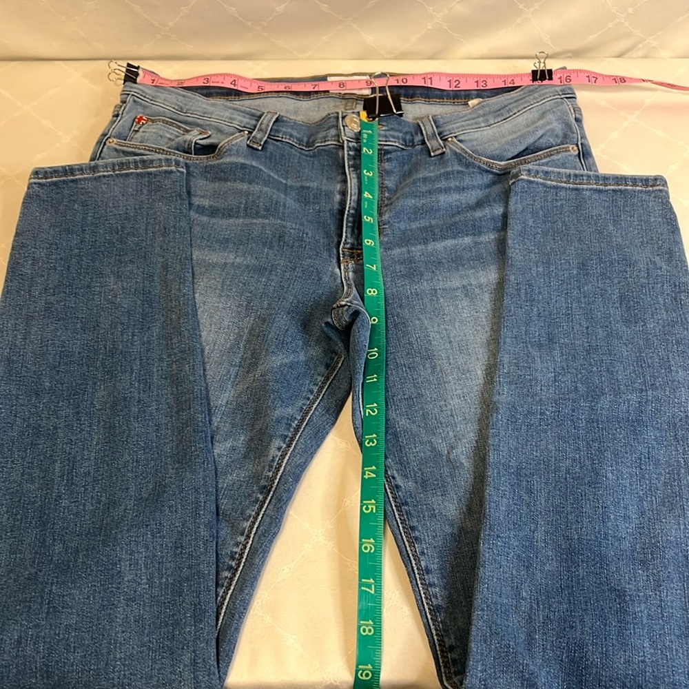 Hudson jeans. Size 31. (Krista) super skinny. Good condition.
